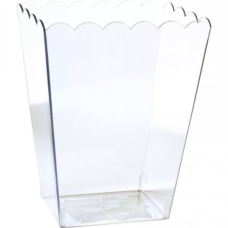 Large Scalloped Clear Plastic Container